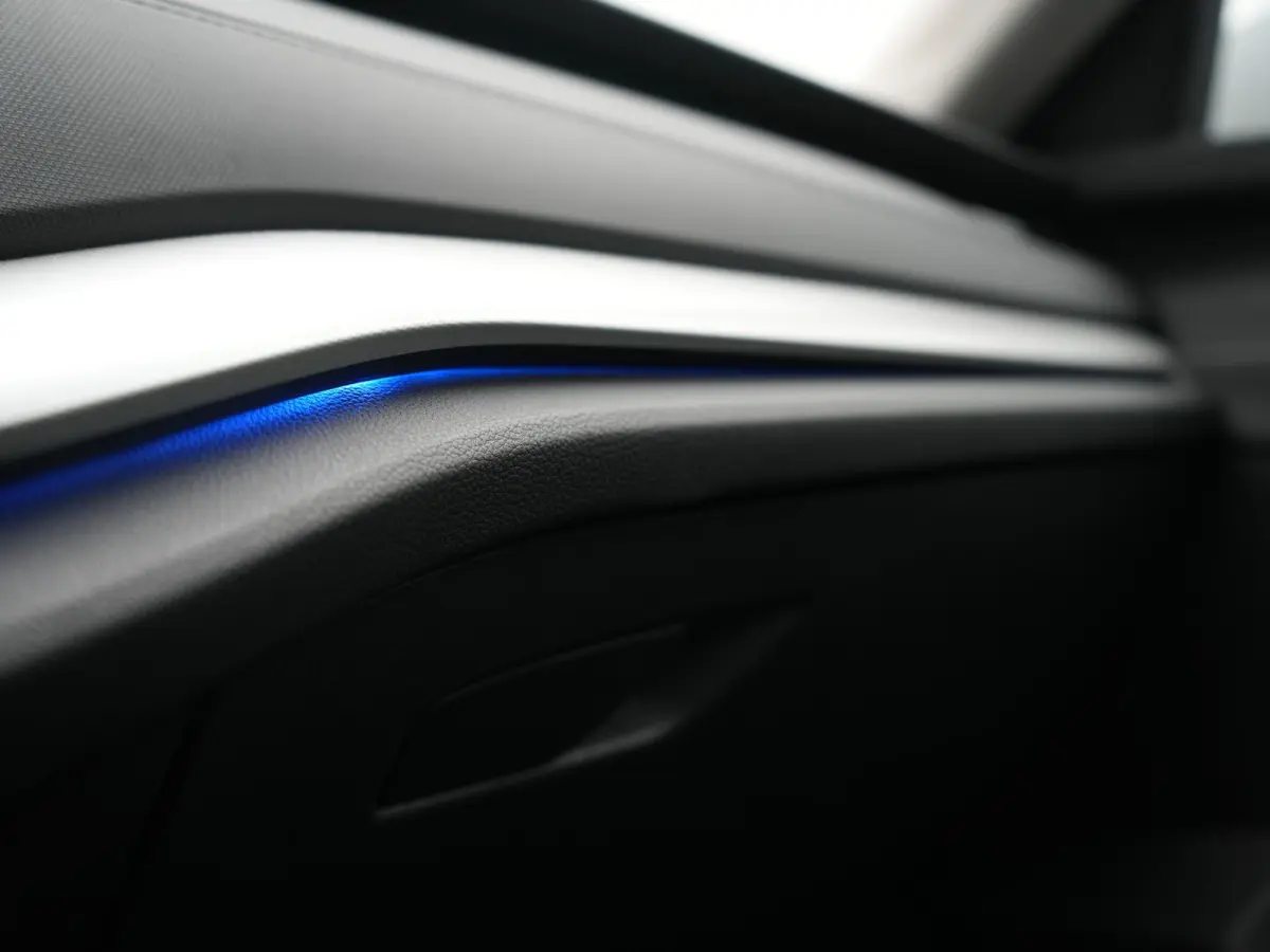 1.4 TSI iV Business Edition PHEV 204pk Dealer O.H | Trekhaak Af Fabriek | Adaptive Cruise | Camera | Stoelmassage | Sportstoelen & Stuur Verwarmd | Keyless | Sfeerverlichting | Crystal LED |