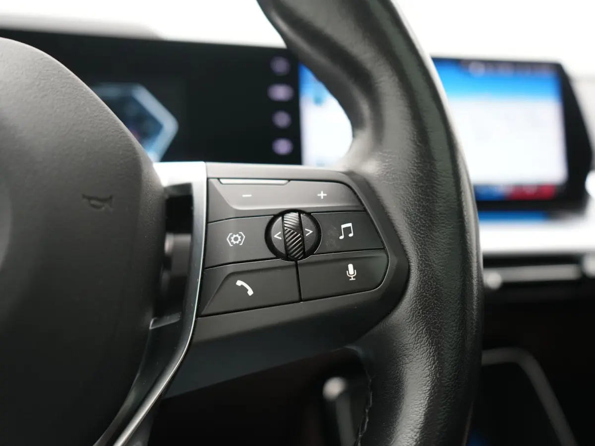 xDrive30 X Line 67 kWh 313pk Dealer O.H. | Trekhaak Af Fabriek | Panodak | Head Up | Adaptive Cruise | 360 Camera | Harman / Kardon | Lederen Sportstoelen Massage & Memory | Keyless | Sfeerv