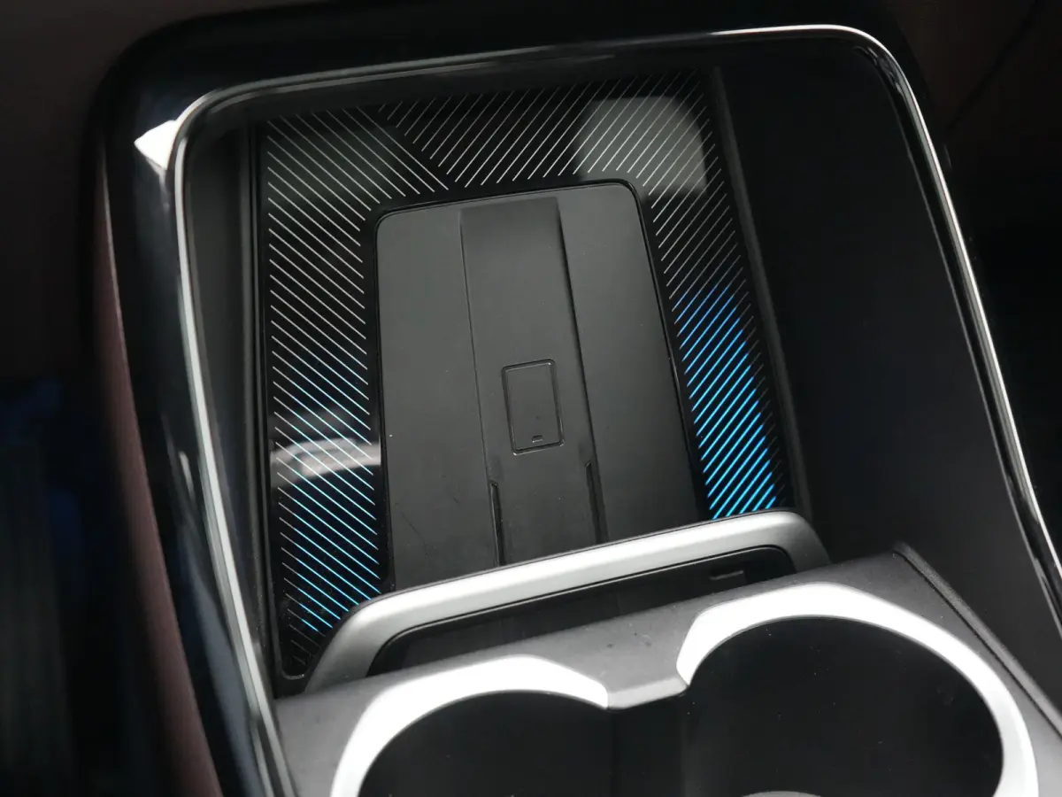 xDrive30 X Line 67 kWh 313pk Dealer O.H. | Trekhaak Af Fabriek | Panodak | Head Up | Adaptive Cruise | 360 Camera | Harman / Kardon | Lederen Sportstoelen Massage & Memory | Keyless | Sfeerv