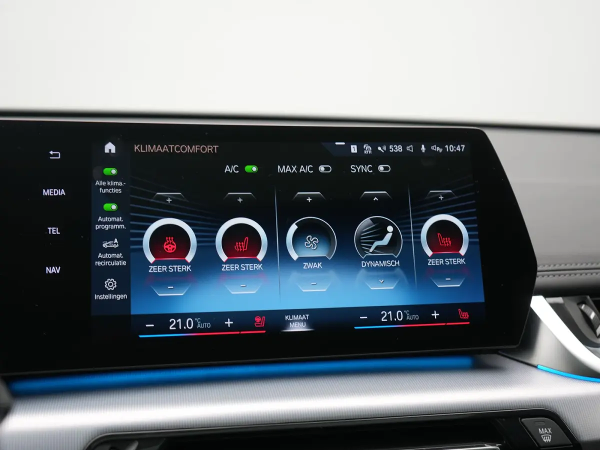 xDrive30 X Line 67 kWh 313pk Dealer O.H. | Trekhaak Af Fabriek | Panodak | Head Up | Adaptive Cruise | 360 Camera | Harman / Kardon | Lederen Sportstoelen Massage & Memory | Keyless | Sfeerv
