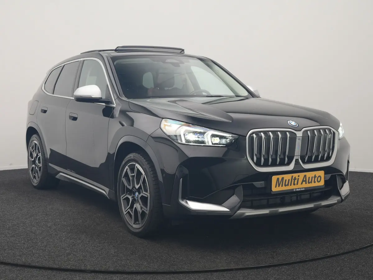 xDrive30 X Line 67 kWh 313pk Dealer O.H. | Trekhaak Af Fabriek | Panodak | Head Up | Adaptive Cruise | 360 Camera | Harman / Kardon | Lederen Sportstoelen Massage & Memory | Keyless | Sfeerv