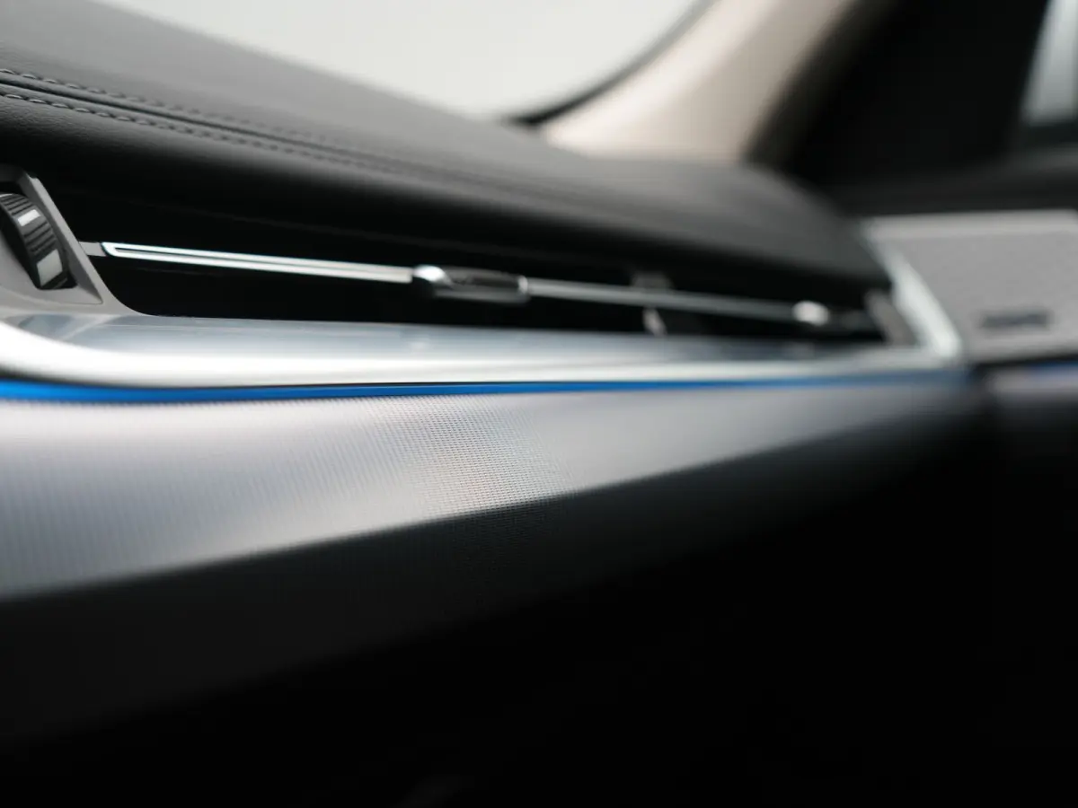 xDrive30 X Line 67 kWh 313pk Dealer O.H. | Trekhaak Af Fabriek | Panodak | Head Up | Adaptive Cruise | 360 Camera | Harman / Kardon | Lederen Sportstoelen Massage & Memory | Keyless | Sfeerv
