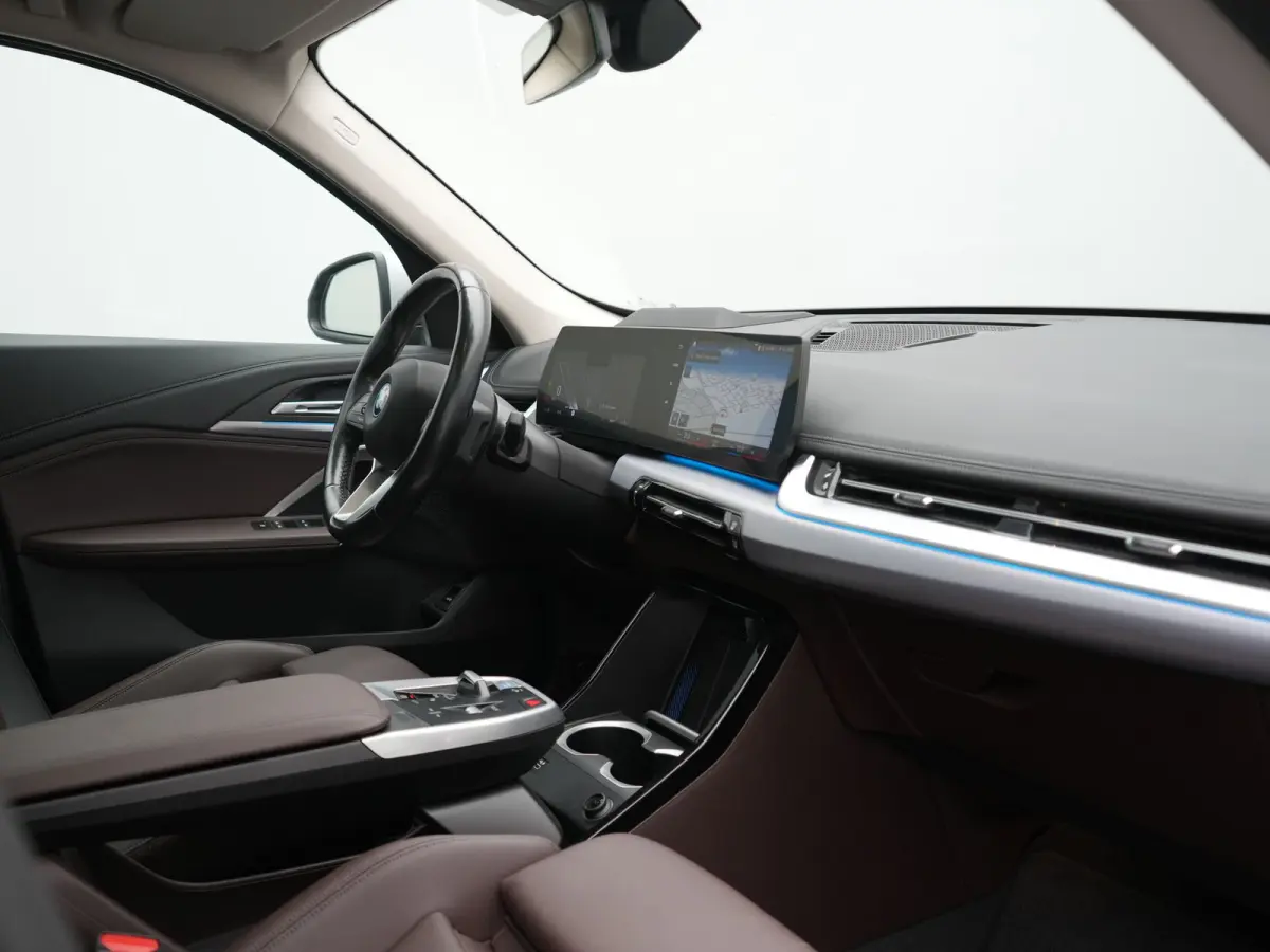 xDrive30 X Line 67 kWh 313pk Dealer O.H. | Trekhaak Af Fabriek | Panodak | Head Up | Adaptive Cruise | 360 Camera | Harman / Kardon | Lederen Sportstoelen Massage & Memory | Keyless | Sfeerv