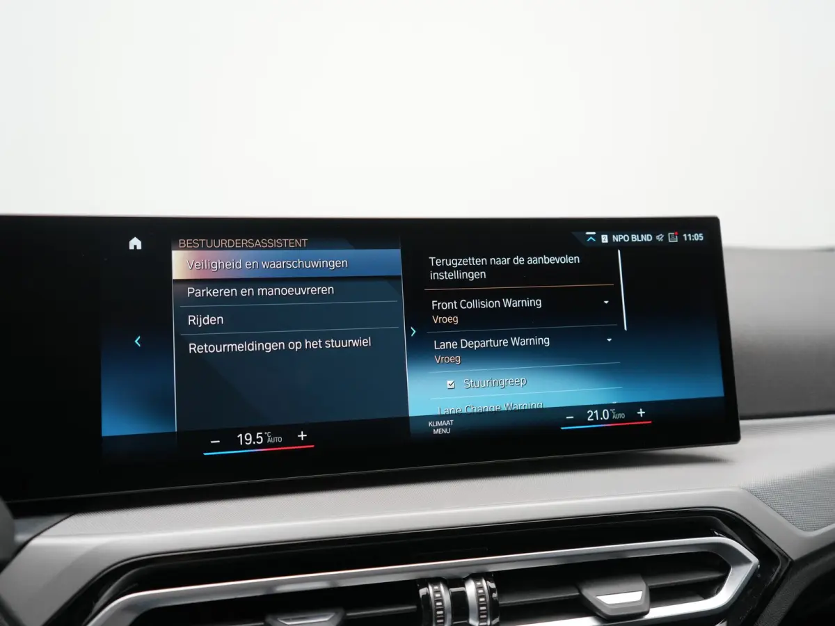 320e Facelift 204pk PHEV Dealer O.H. | Dravitgrau metallic | Head Up | Camera | Widescreen Navi | Stoelverwarming | Apple Carplay | Blis | Adaptive LED | Park Assist | DAB | Plug In Hybrid |