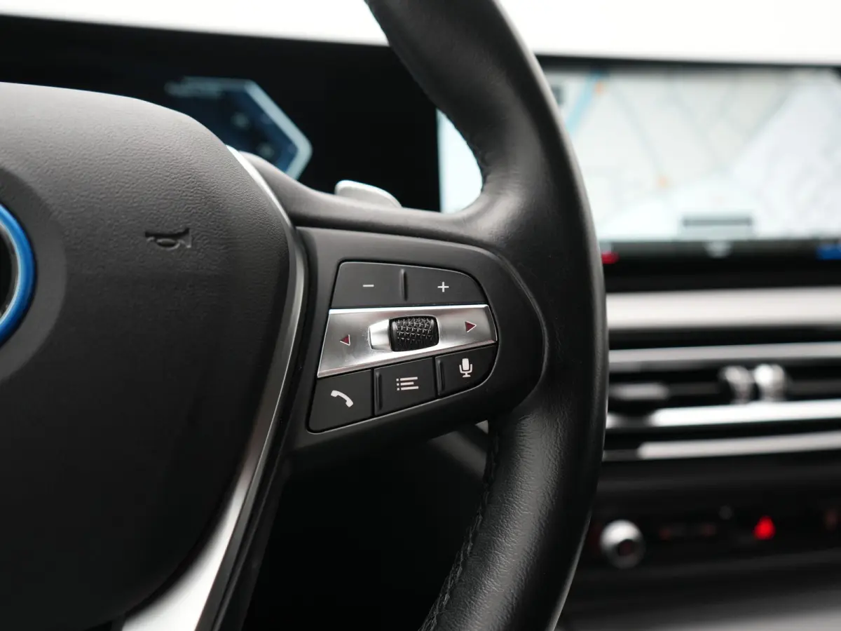 320e Facelift 204pk PHEV Dealer O.H. | Dravitgrau metallic | Head Up | Camera | Widescreen Navi | Stoelverwarming | Apple Carplay | Blis | Adaptive LED | Park Assist | DAB | Plug In Hybrid |