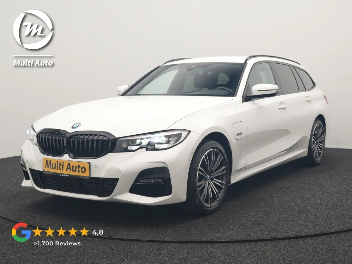 320e xDrive M Sport PHEV Dealer O.H. | Camera | Alcantara Sportstoelen & Stuur Verwarmd | Sfeerverlichting | Keyless | Blis | Apple Carplay | Navigatie | DAB | 18"L.M | Plug In Hybrid |