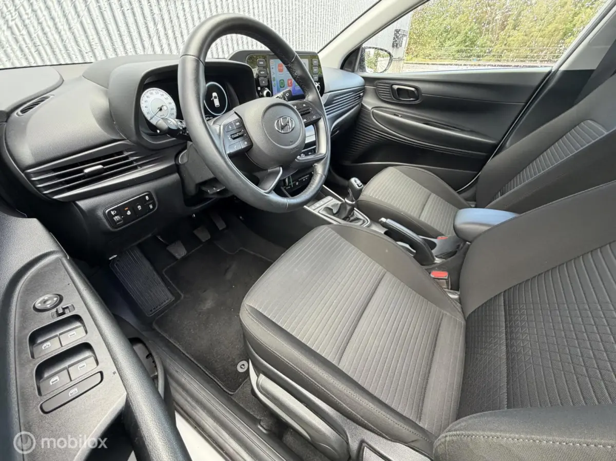 1.0 T-GDI Comfort 2022 / Carplay / Stoelverwarming / Camera / Digitale cockpit / Trekhaak / NAP