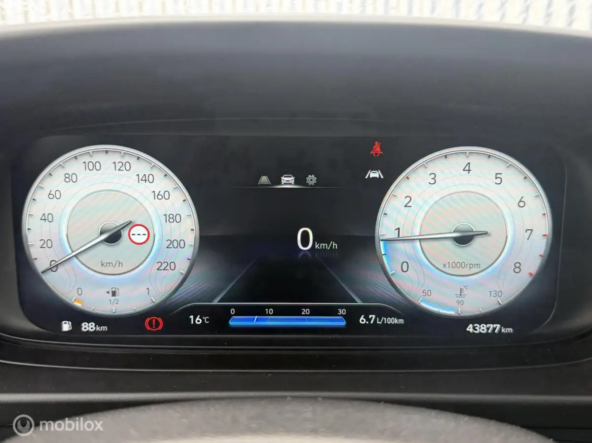 1.0 T-GDI Comfort 2022 / Carplay / Stoelverwarming / Camera / Digitale cockpit / Trekhaak / NAP