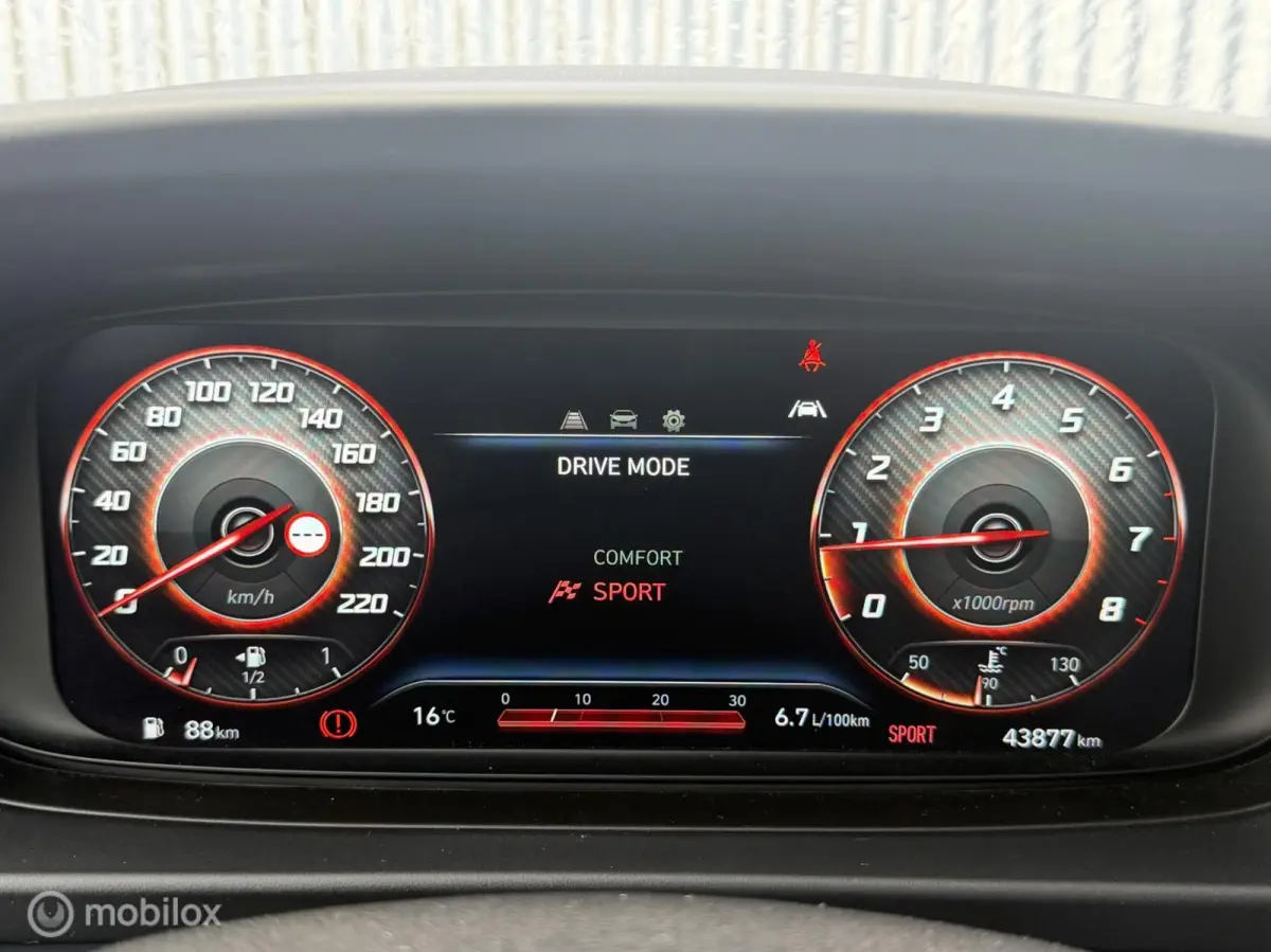 1.0 T-GDI Comfort 2022 / Carplay / Stoelverwarming / Camera / Digitale cockpit / Trekhaak / NAP