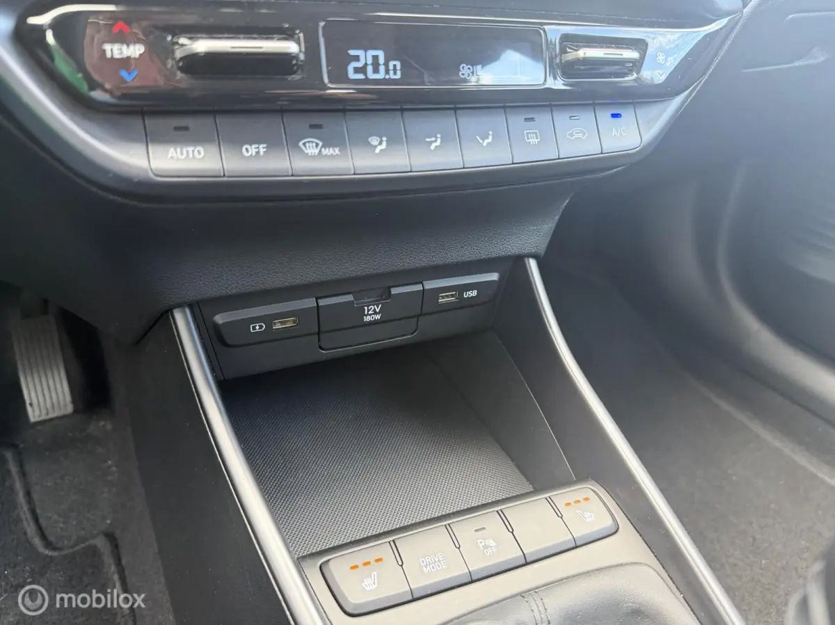 1.0 T-GDI Comfort 2022 / Carplay / Stoelverwarming / Camera / Digitale cockpit / Trekhaak / NAP