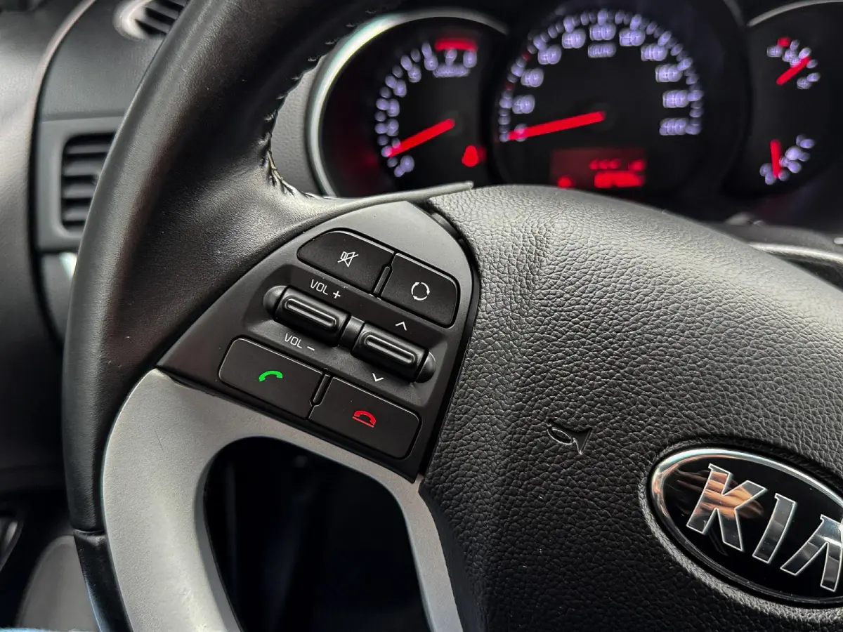 1.0 CVVT EconomyPlusLine ✅ Camera ✅ Navi ✅ Airco