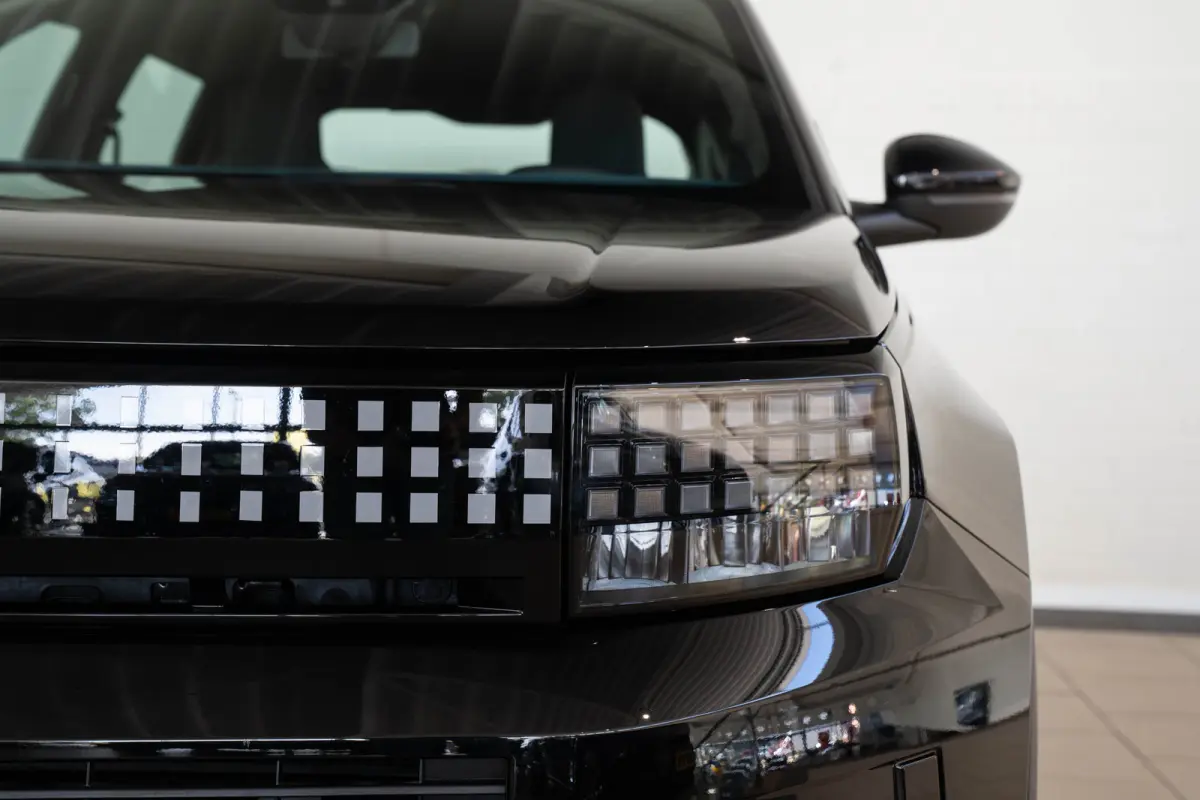 1.2 Hybrid ICON | Tot 8 Jaar Garantie | Apple Carplay & Android Auto | Parkeersensoren | Cruise Controle | Bluetooth |