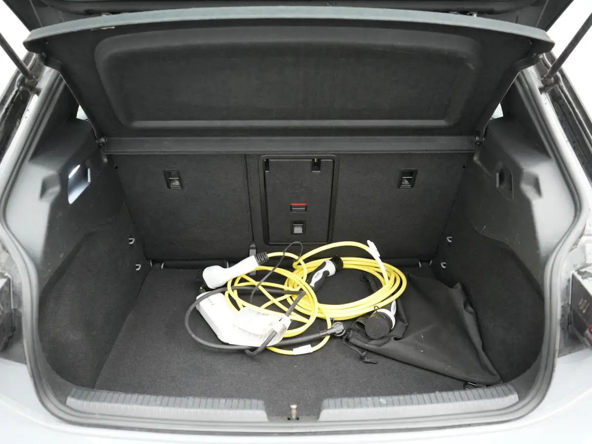Pro S 77 kWh 204pk Dealer O.H. | Adaptive Cruise | Camera | Warmtepomp | Keyless | Stuur Verwarmd | Sfeerverlichting | Apple Carplay | DAB | 19"L.M | Park Assist |