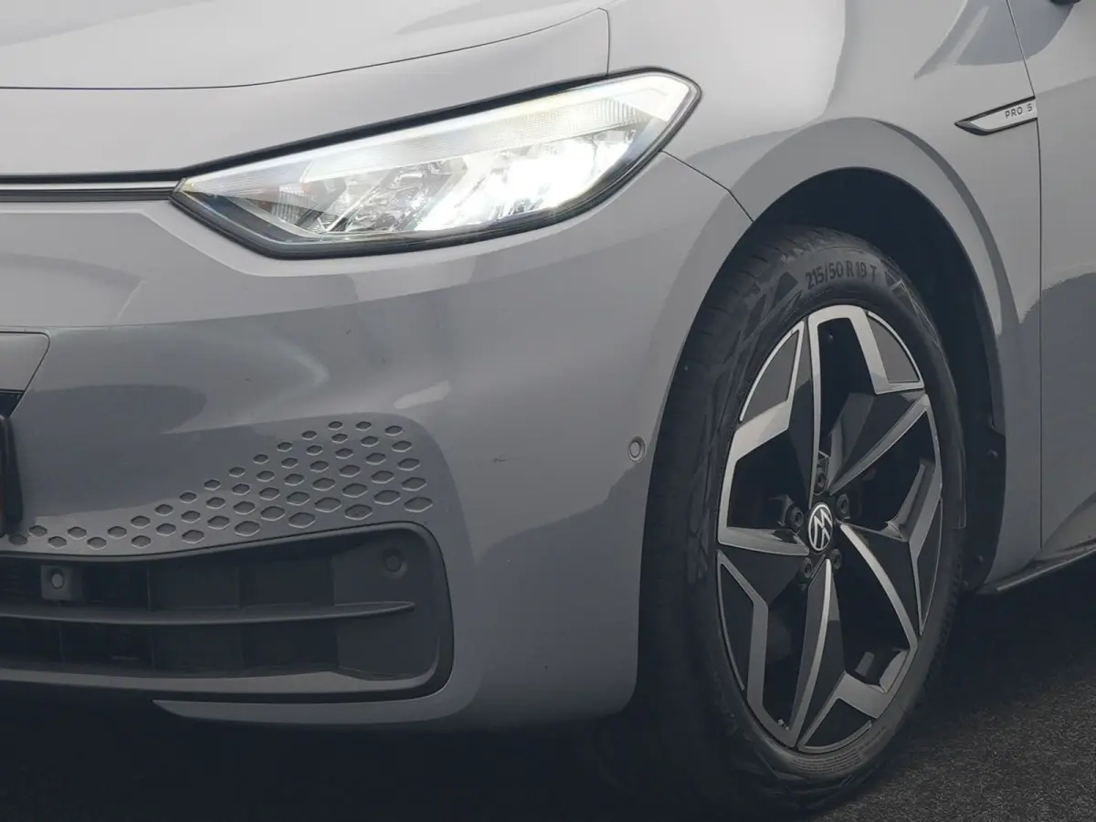 Pro S 77 kWh 204pk Dealer O.H. | Adaptive Cruise | Camera | Warmtepomp | Keyless | Stuur Verwarmd | Sfeerverlichting | Apple Carplay | DAB | 19"L.M | Park Assist |