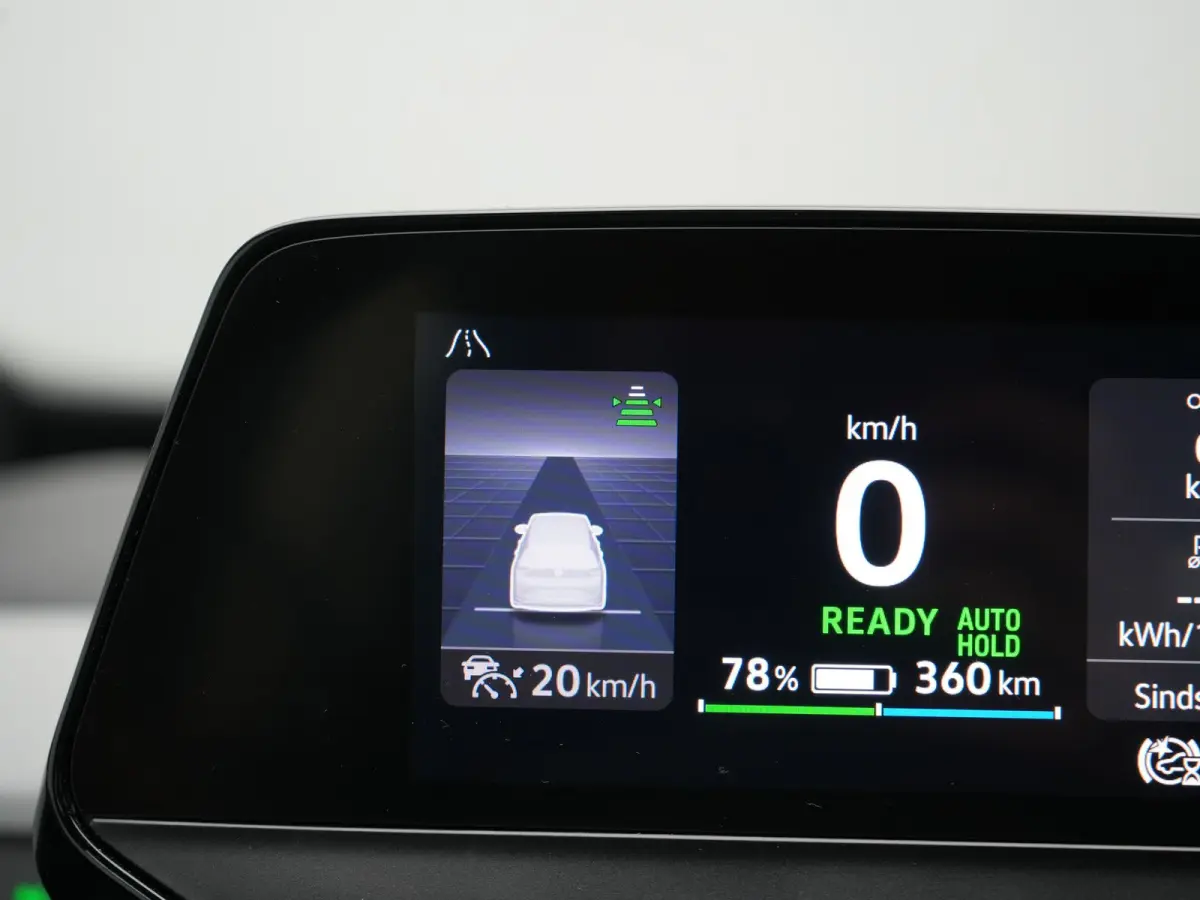 Pro S 77 kWh 204pk Dealer O.H. | Adaptive Cruise | Camera | Warmtepomp | Keyless | Stuur Verwarmd | Sfeerverlichting | Apple Carplay | DAB | 19"L.M | Park Assist |