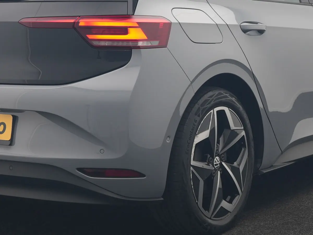 Pro S 77 kWh 204pk Dealer O.H. | Adaptive Cruise | Camera | Warmtepomp | Keyless | Stuur Verwarmd | Sfeerverlichting | Apple Carplay | DAB | 19"L.M | Park Assist |