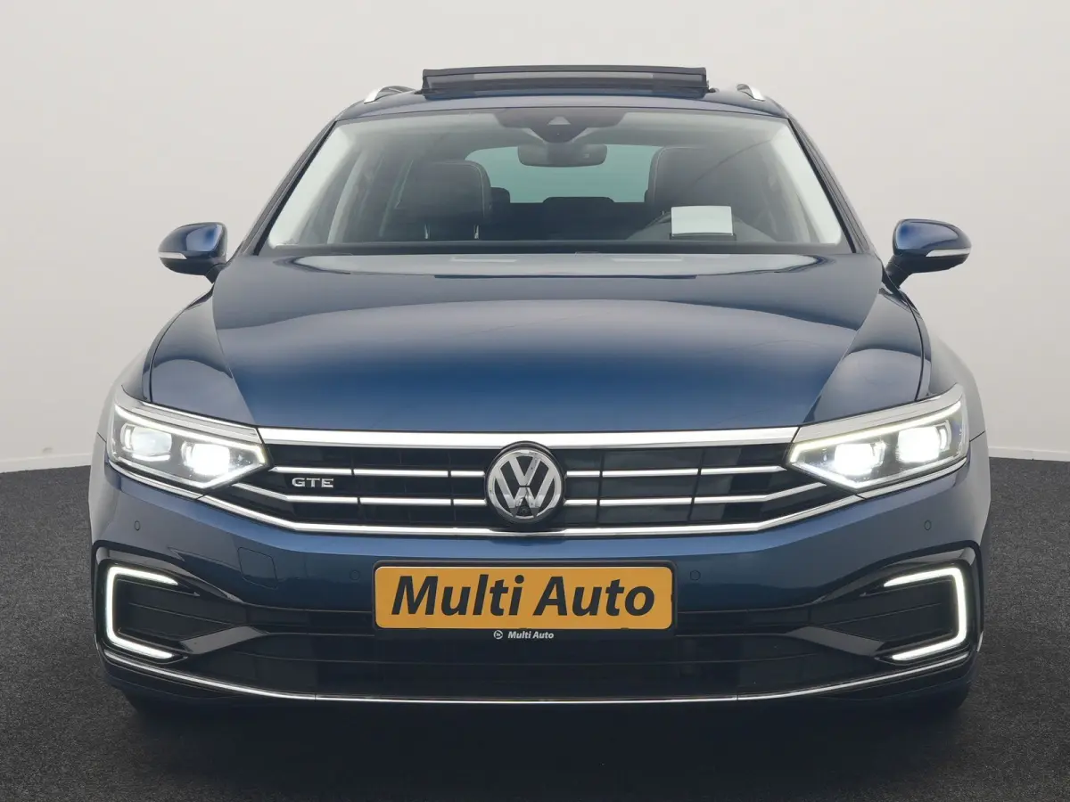 1.4 TSI PHEV GTE Business 218pk Dealer O.H. | Trekhaak Af Fabriek | Panodak | Head Up | Adaptive Cruise | 360 Camera | Dynaudio | Lederen Sportstoelen Memory & Massage | IQ Light | Stoelen &