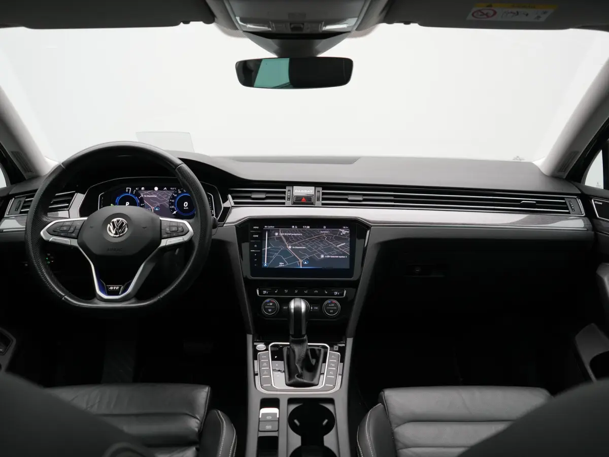 1.4 TSI PHEV GTE Business 218pk Dealer O.H. | Trekhaak Af Fabriek | Panodak | Head Up | Adaptive Cruise | 360 Camera | Dynaudio | Lederen Sportstoelen Memory & Massage | IQ Light | Stoelen &