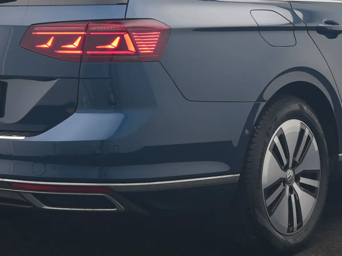 1.4 TSI PHEV GTE Business 218pk Dealer O.H. | Trekhaak Af Fabriek | Panodak | Head Up | Adaptive Cruise | 360 Camera | Dynaudio | Lederen Sportstoelen Memory & Massage | IQ Light | Stoelen &