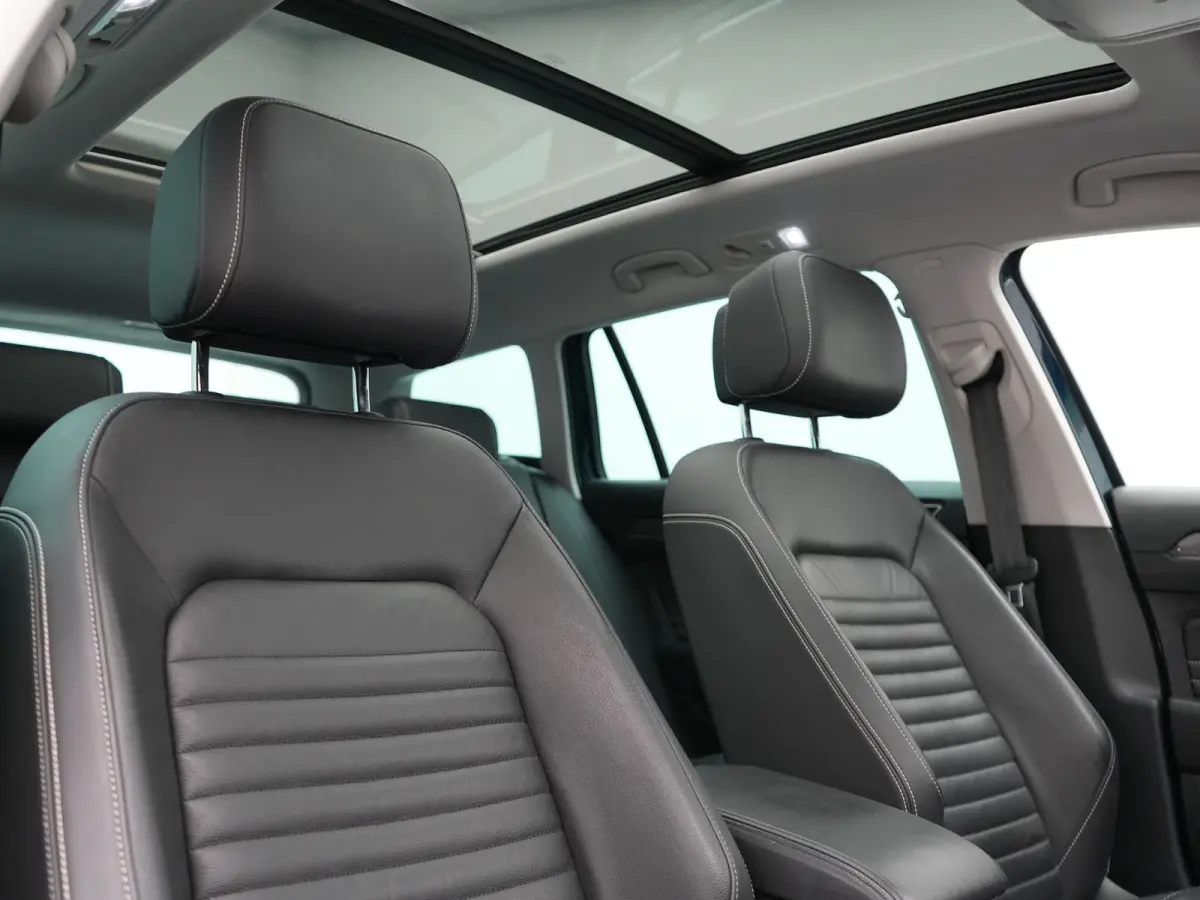 1.4 TSI PHEV GTE Business 218pk Dealer O.H. | Trekhaak Af Fabriek | Panodak | Head Up | Adaptive Cruise | 360 Camera | Dynaudio | Lederen Sportstoelen Memory & Massage | IQ Light | Stoelen &