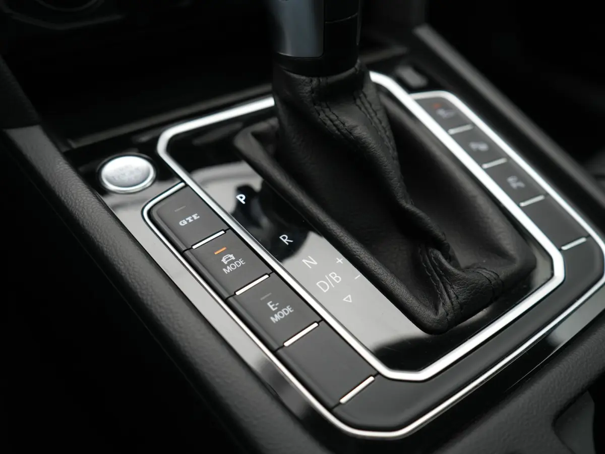 1.4 TSI PHEV GTE Business 218pk Dealer O.H. | Trekhaak Af Fabriek | Panodak | Head Up | Adaptive Cruise | 360 Camera | Dynaudio | Lederen Sportstoelen Memory & Massage | IQ Light | Stoelen &