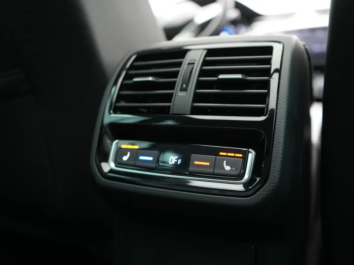 1.4 TSI PHEV GTE Business 218pk Dealer O.H. | Trekhaak Af Fabriek | Panodak | Head Up | Adaptive Cruise | 360 Camera | Dynaudio | Lederen Sportstoelen Memory & Massage | IQ Light | Stoelen &