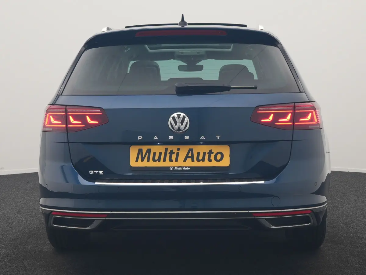 1.4 TSI PHEV GTE Business 218pk Dealer O.H. | Trekhaak Af Fabriek | Panodak | Head Up | Adaptive Cruise | 360 Camera | Dynaudio | Lederen Sportstoelen Memory & Massage | IQ Light | Stoelen &