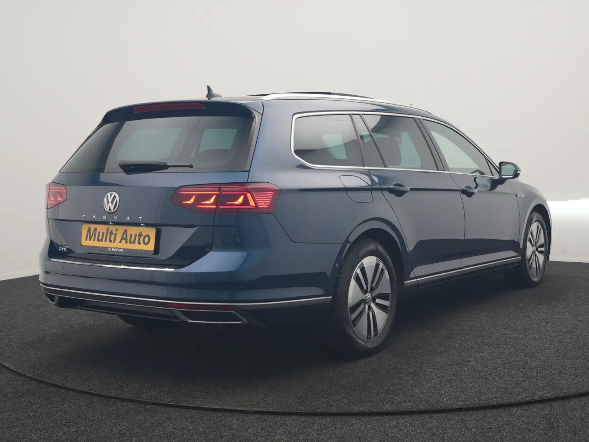 1.4 TSI PHEV GTE Business 218pk Dealer O.H. | Trekhaak Af Fabriek | Panodak | Head Up | Adaptive Cruise | 360 Camera | Dynaudio | Lederen Sportstoelen Memory & Massage | IQ Light | Stoelen &