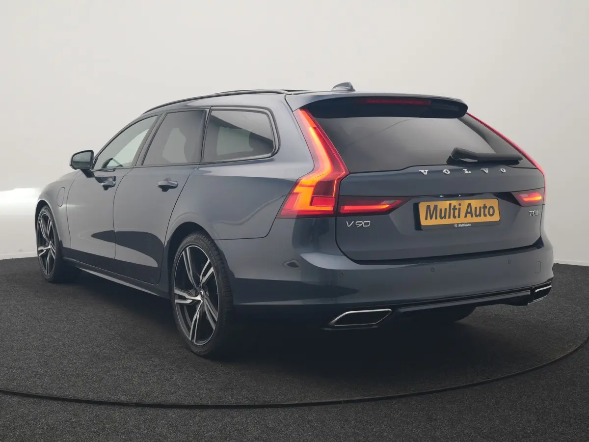 T8 AWD R-Design PHEV 394pk Dealer O.H. | Trekhaak Af Fabriek | Four C Luchtvering | Panodak | Adaptive Cruise | Head Up | 360 Camera | Bowers & Wilkins | Lederen Sportstoelen Massage & Venti