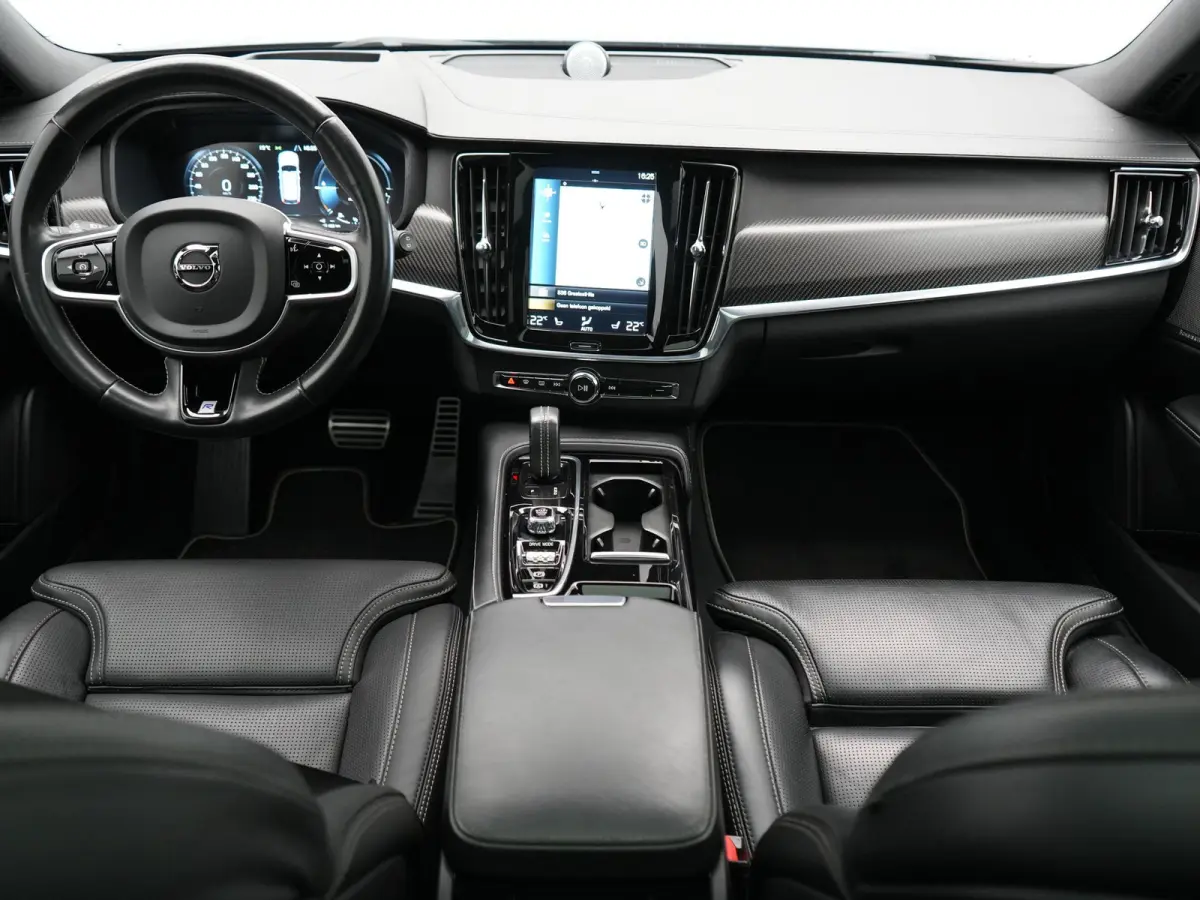 T8 AWD R-Design PHEV 394pk Dealer O.H. | Trekhaak Af Fabriek | Four C Luchtvering | Panodak | Adaptive Cruise | Head Up | 360 Camera | Bowers & Wilkins | Lederen Sportstoelen Massage & Venti