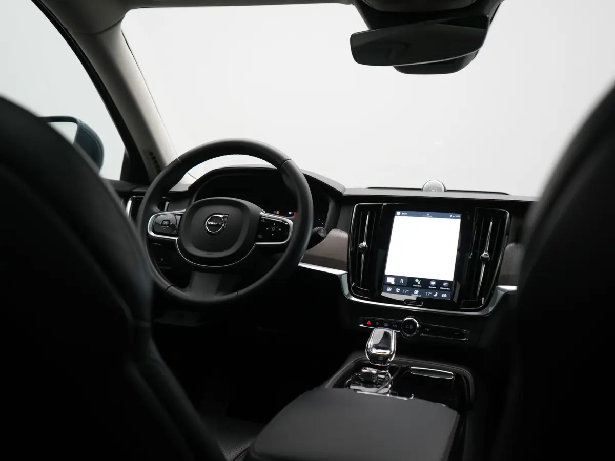 T8 AWD Ultimate Bright LONG RANGE PHEV 350pk | Trekhaak Af Fabriek | Panodak | Adaptive Cruise | 360 Camera | Head Up | Lederen Sportstoelen Memory & Massage & Ventilatie | Bowers & Wilkins 