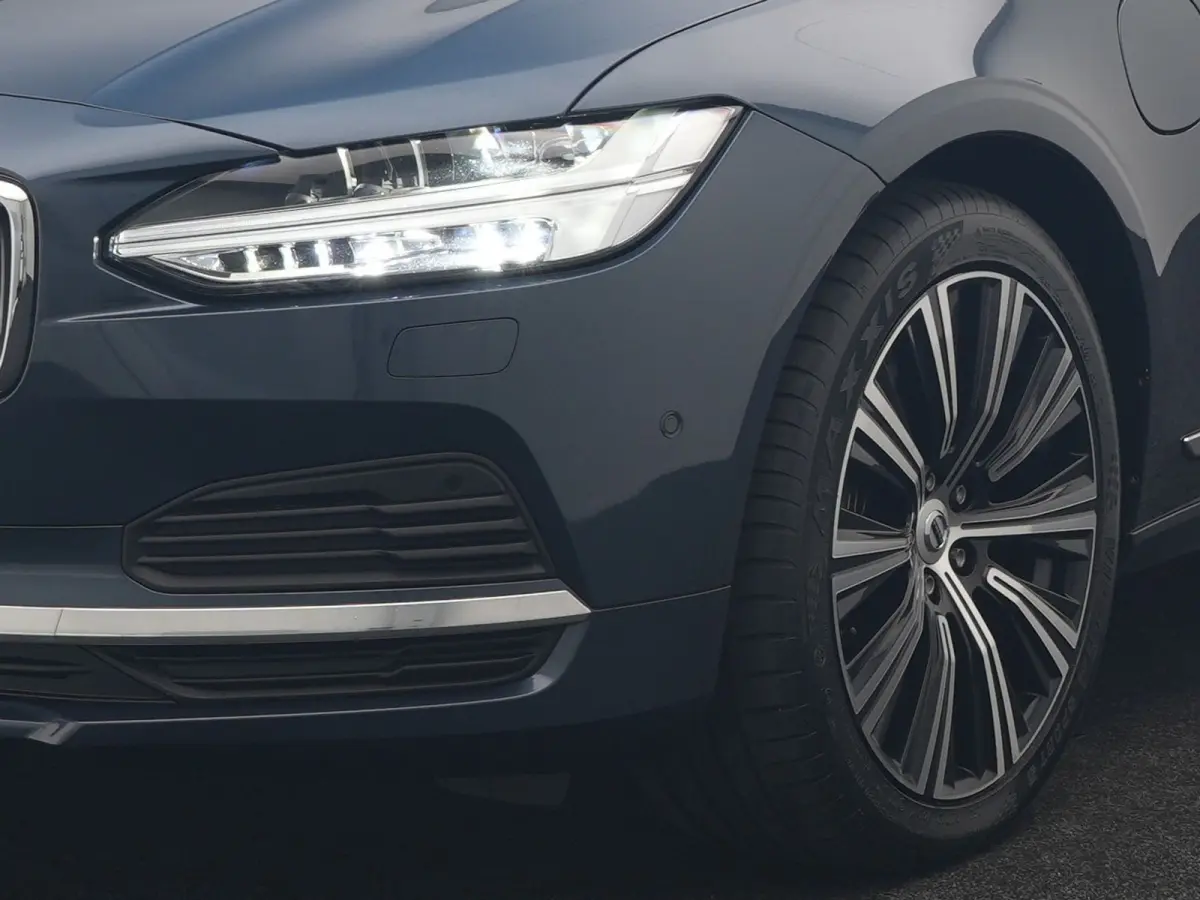 T8 AWD Ultimate Bright LONG RANGE PHEV 350pk | Trekhaak Af Fabriek | Panodak | Adaptive Cruise | 360 Camera | Head Up | Lederen Sportstoelen Memory & Massage & Ventilatie | Bowers & Wilkins 