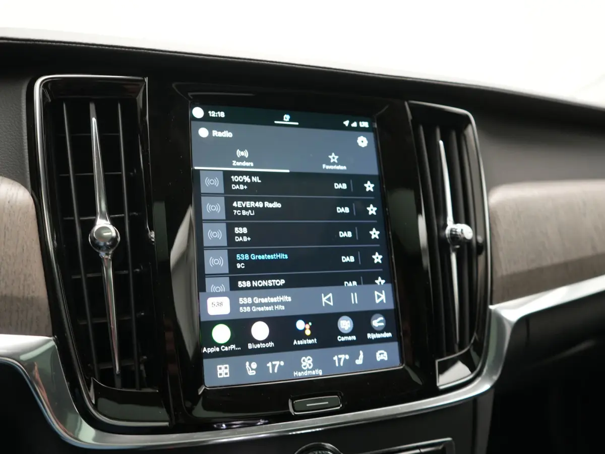 T8 AWD Ultimate Bright LONG RANGE PHEV 350pk | Trekhaak Af Fabriek | Panodak | Adaptive Cruise | 360 Camera | Head Up | Lederen Sportstoelen Memory & Massage & Ventilatie | Bowers & Wilkins 