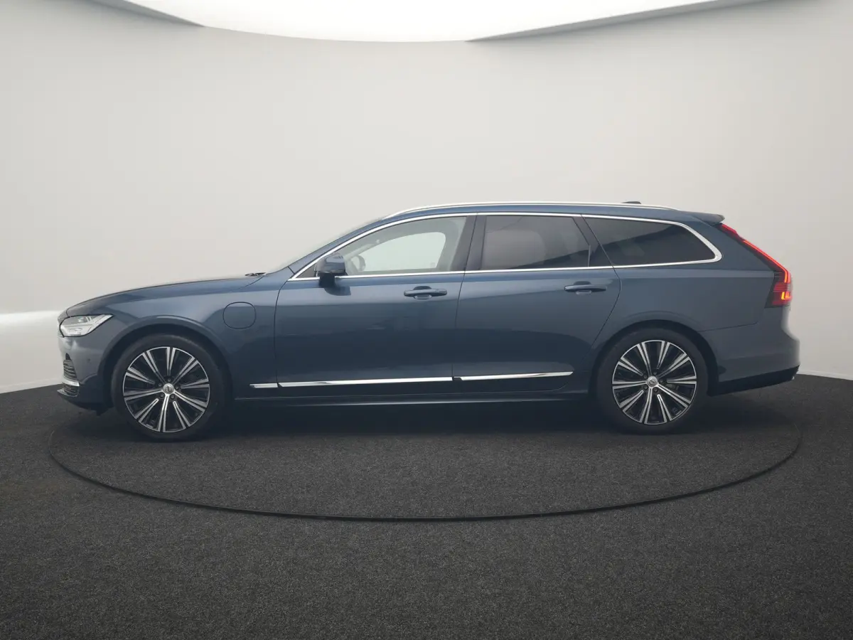 T8 AWD Ultimate Bright LONG RANGE PHEV 350pk | Trekhaak Af Fabriek | Panodak | Adaptive Cruise | 360 Camera | Head Up | Lederen Sportstoelen Memory & Massage & Ventilatie | Bowers & Wilkins 