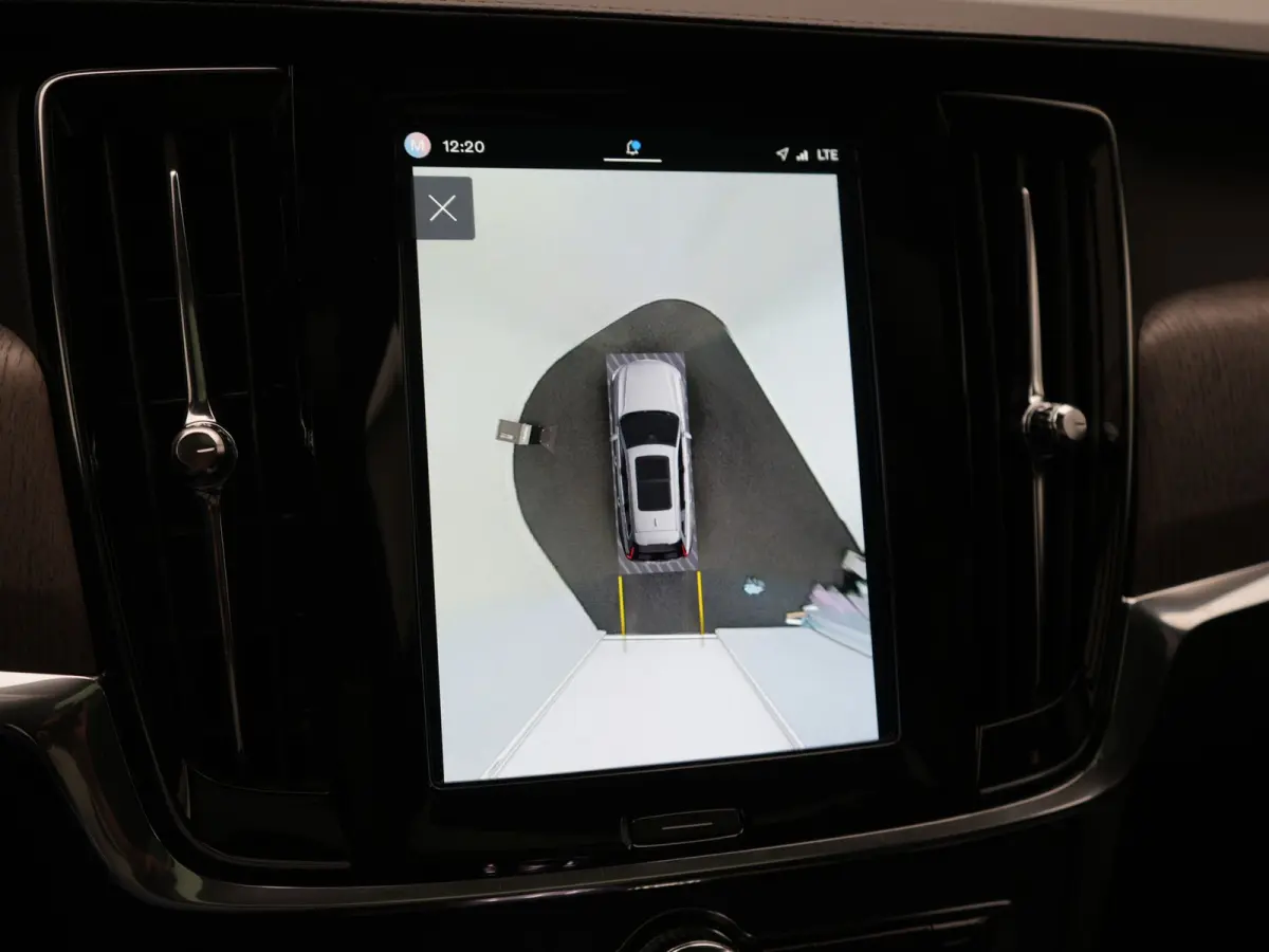 T8 AWD Ultimate Bright LONG RANGE PHEV 350pk | Trekhaak Af Fabriek | Panodak | Adaptive Cruise | 360 Camera | Head Up | Lederen Sportstoelen Memory & Massage & Ventilatie | Bowers & Wilkins 