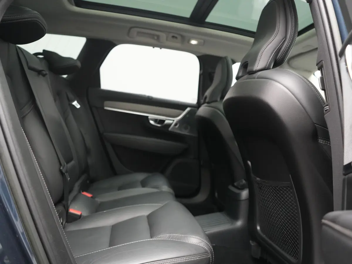 T8 AWD Ultimate Bright LONG RANGE PHEV 350pk | Trekhaak Af Fabriek | Panodak | Adaptive Cruise | 360 Camera | Head Up | Lederen Sportstoelen Memory & Massage & Ventilatie | Bowers & Wilkins 
