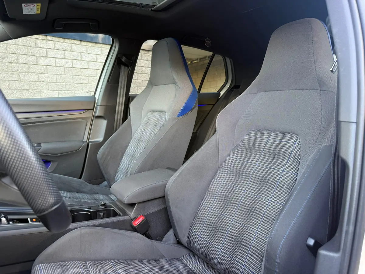 1.4 eHybrid GTE | PANO | Head-up | IQ Light | Ambient | Adap. Cruise | 18 Inch |
