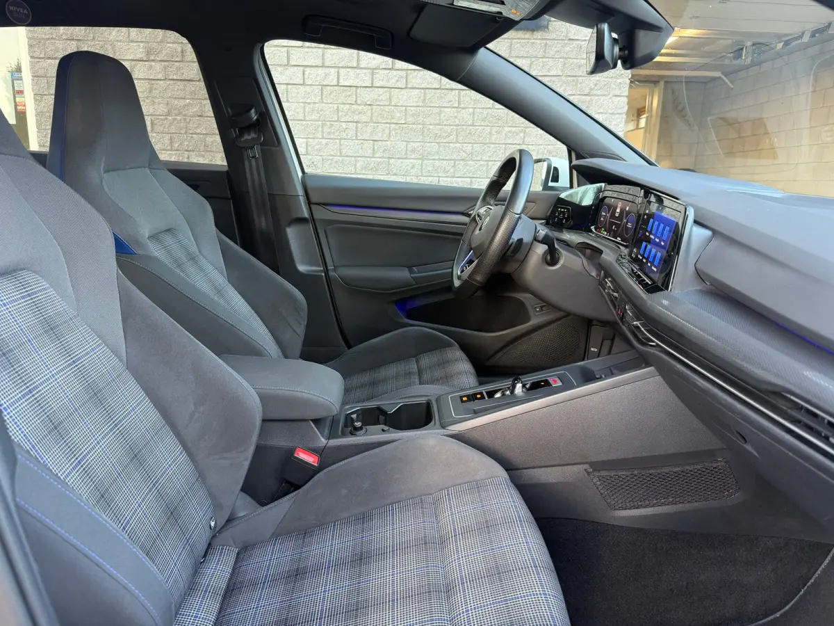 1.4 eHybrid GTE | PANO | Head-up | IQ Light | Ambient | Adap. Cruise | 18 Inch |