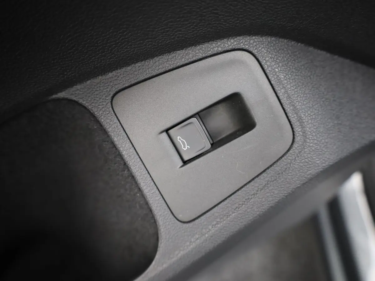 1.4 TSI ACT 150Pk DSG R-Line | Pano | Leder | Memory Seat | Trekhaak wegkl. | 360 Camera | Prijs Rijklaar!!