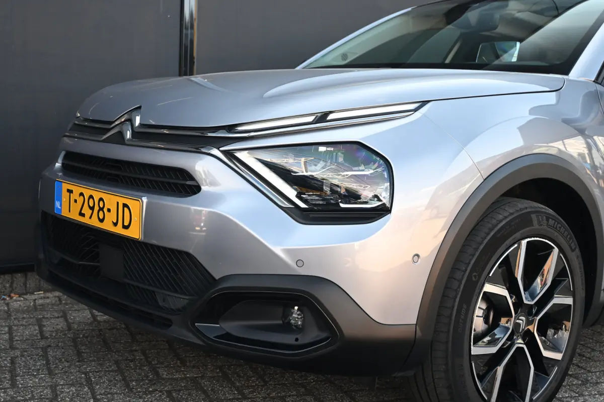 Shine 50 kWh 97,7%SOH! 3 Fase | Schuif-/Kanteldak | Navigatie | Leder | HUD | Stoel/Stuurverwarming | !!