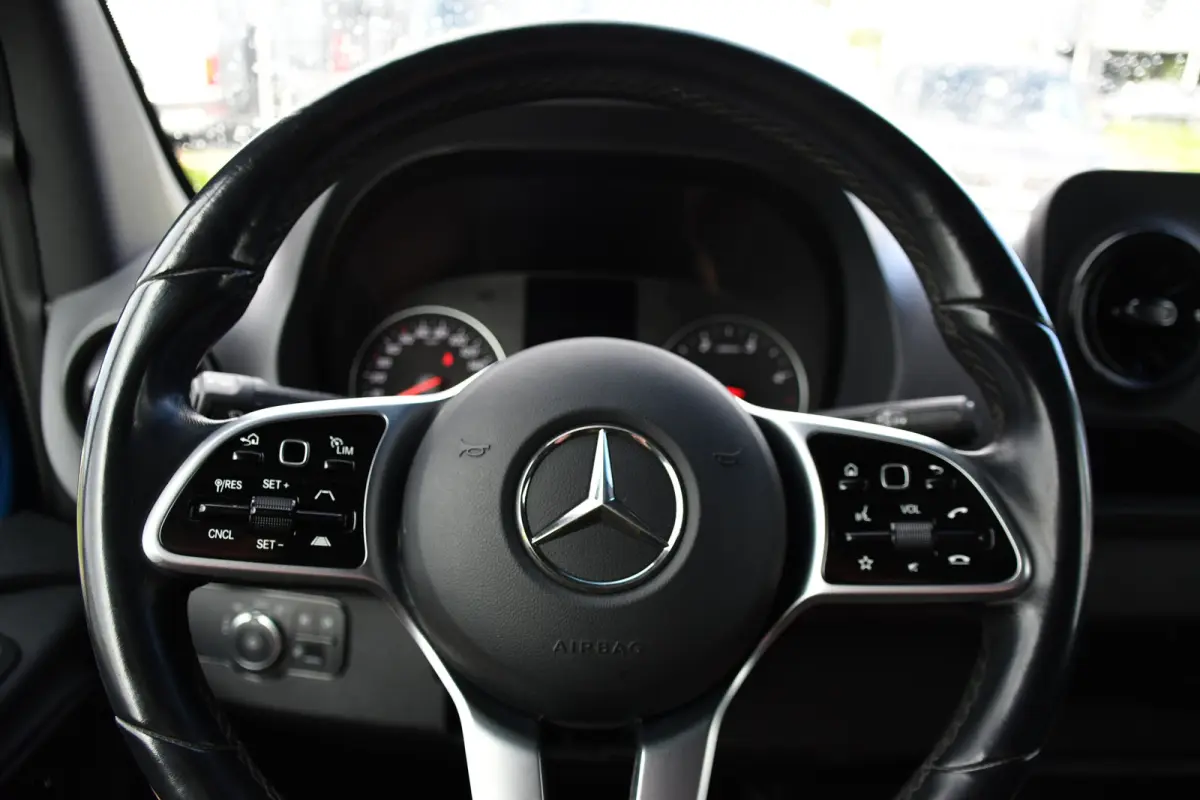 317 1.9 CDI L2H2 RWD AMG Edition Adaptieve Cruise, 360 Camera, Carplay, 2 x Schuifdeur, LED, Automaat, 170pk 3500kg Trekhaak, Uniek!