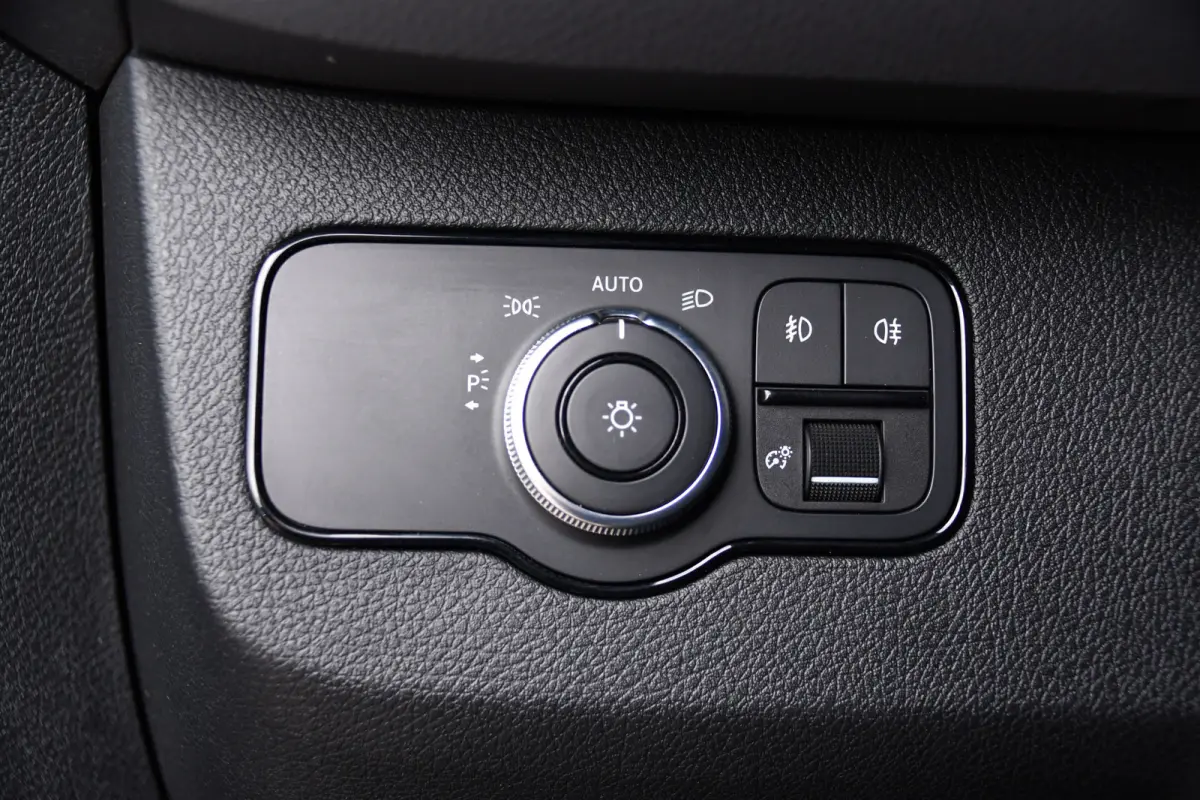 317 1.9 CDI L2H2 RWD AMG Edition Adaptieve Cruise, 360 Camera, Carplay, 2 x Schuifdeur, LED, Automaat, 170pk 3500kg Trekhaak, Uniek!