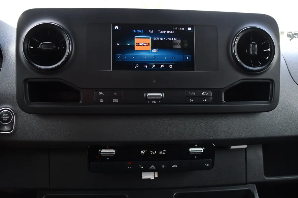317 1.9 CDI L2H2 RWD AMG Edition Adaptieve Cruise, 360 Camera, Carplay, 2 x Schuifdeur, LED, Automaat, 170pk 3500kg Trekhaak, Uniek!