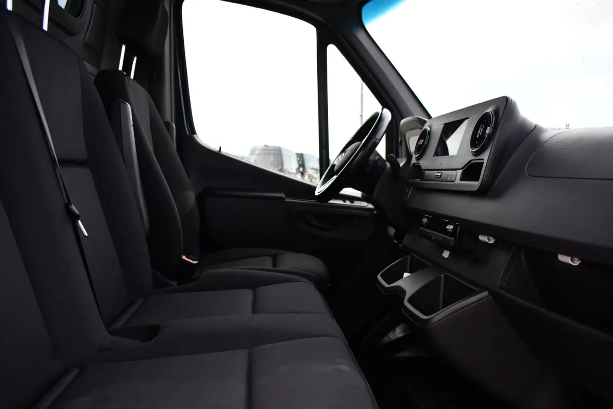 317 1.9 CDI L2H2 RWD AMG Edition Adaptieve Cruise, 360 Camera, Carplay, 2 x Schuifdeur, LED, Automaat, 170pk 3500kg Trekhaak, Uniek!