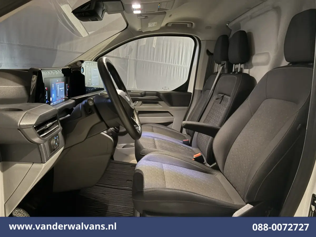 2.0 TDCI 136pk L2H1 Euro6 Airco | Camera | LED | Apple Carplay | Cruisecontrol | 2500kg Trekhaak LM Velgen, Android Auto, Verwarmde voorruit, Stoelverwarming, Parkeersensoren, Bijrijdersbank