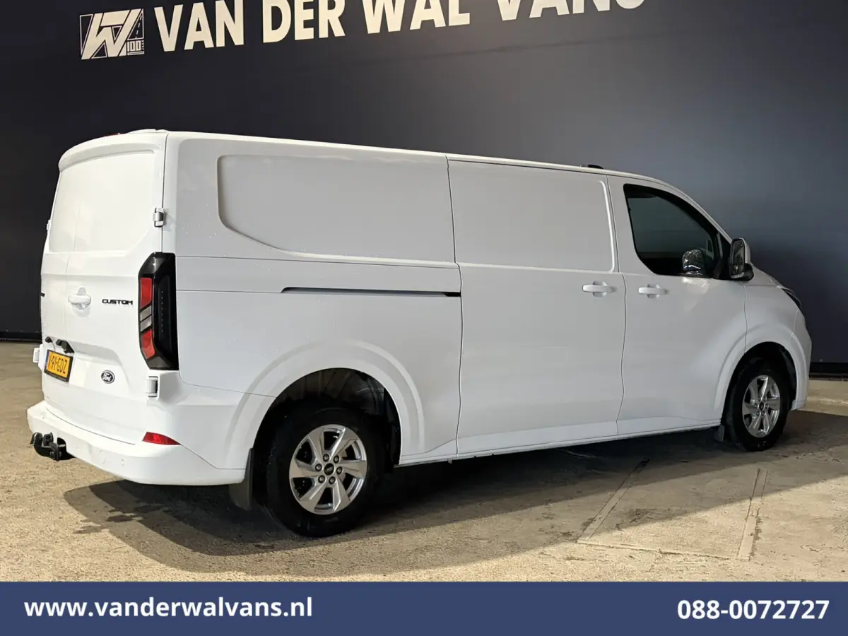 2.0 TDCI 136pk L2H1 Euro6 Airco | Camera | LED | Apple Carplay | Cruisecontrol | 2500kg Trekhaak LM Velgen, Android Auto, Verwarmde voorruit, Stoelverwarming, Parkeersensoren, Bijrijdersbank