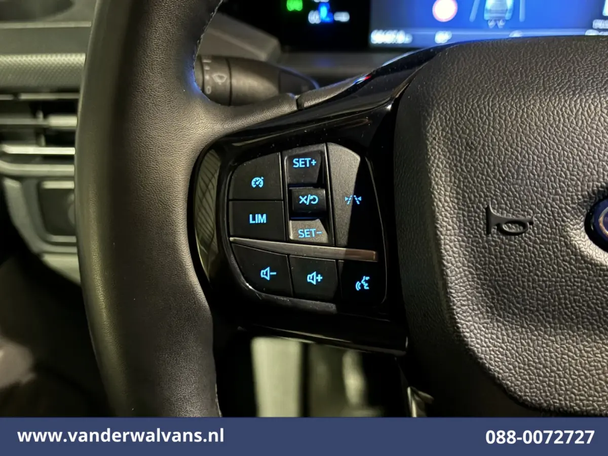 2.0 TDCI 136pk L2H1 Euro6 Airco | Camera | LED | Apple Carplay | Cruisecontrol | 2500kg Trekhaak LM Velgen, Android Auto, Verwarmde voorruit, Stoelverwarming, Parkeersensoren, Bijrijdersbank