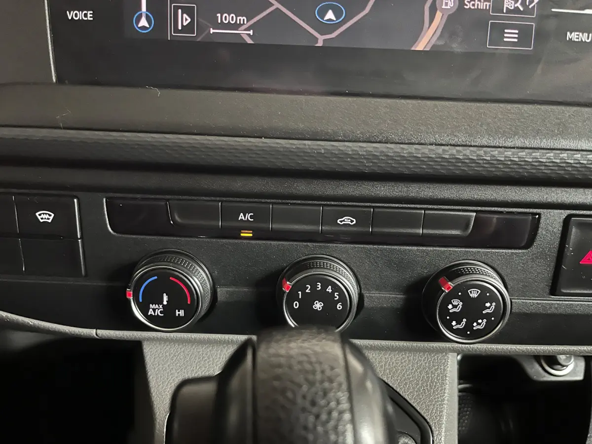 Automaat DSG Servicewagen 2.0 TDI 150pk L2H1 3Persoons Sortimo Inrichting, Airco, Navigatie, RIJKLAARPRIJS!