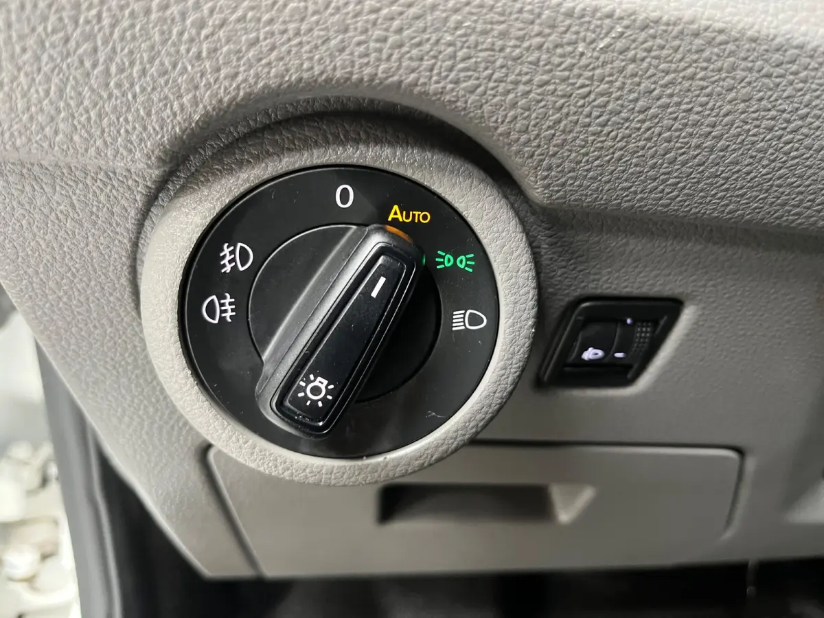 Automaat DSG Servicewagen 2.0 TDI 150pk L2H1 3Persoons Sortimo Inrichting, Airco, Navigatie, RIJKLAARPRIJS!