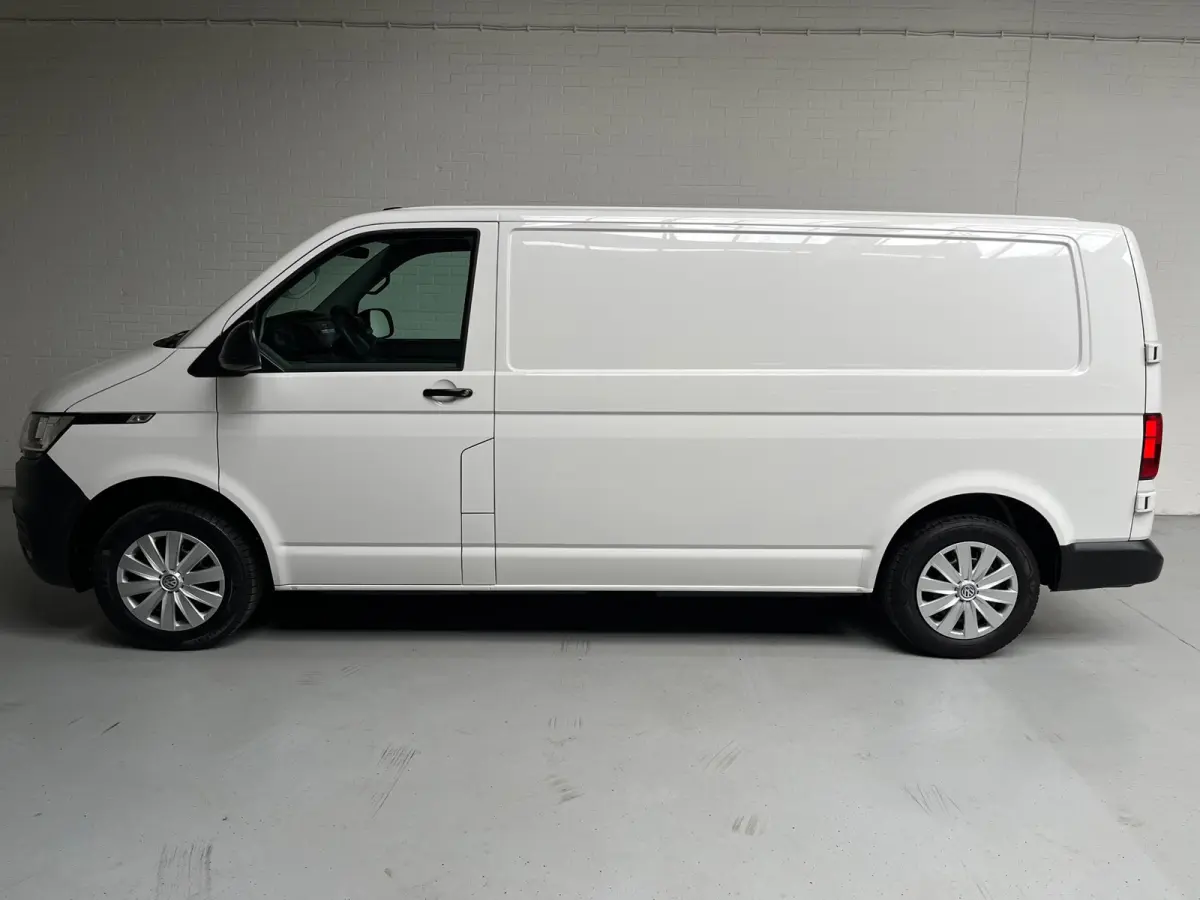 Automaat DSG Servicewagen 2.0 TDI 150pk L2H1 3Persoons Sortimo Inrichting, Airco, Navigatie, RIJKLAARPRIJS!